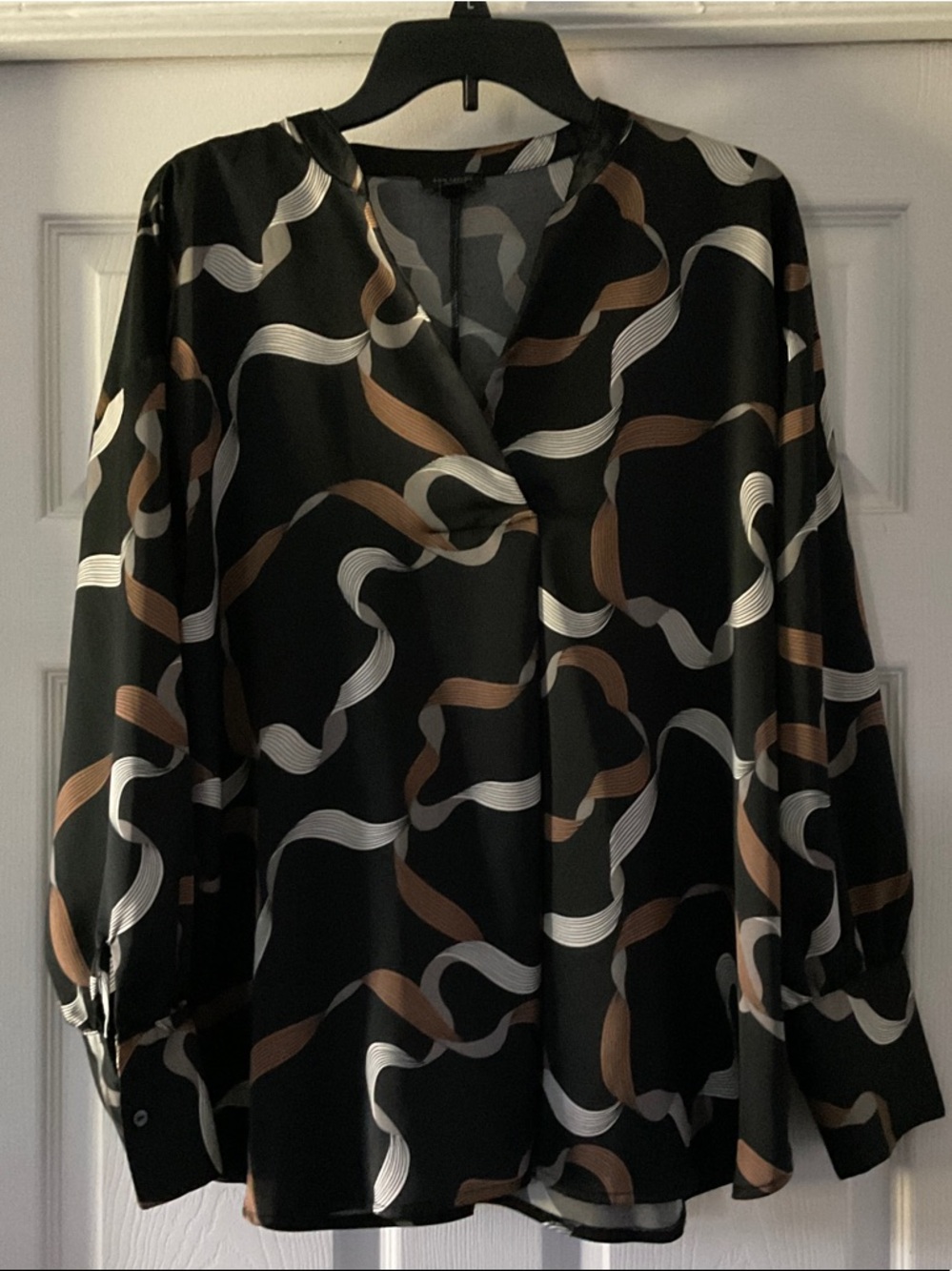 Ann Taylor Black Blouse with Brown and White Abstract Swirl